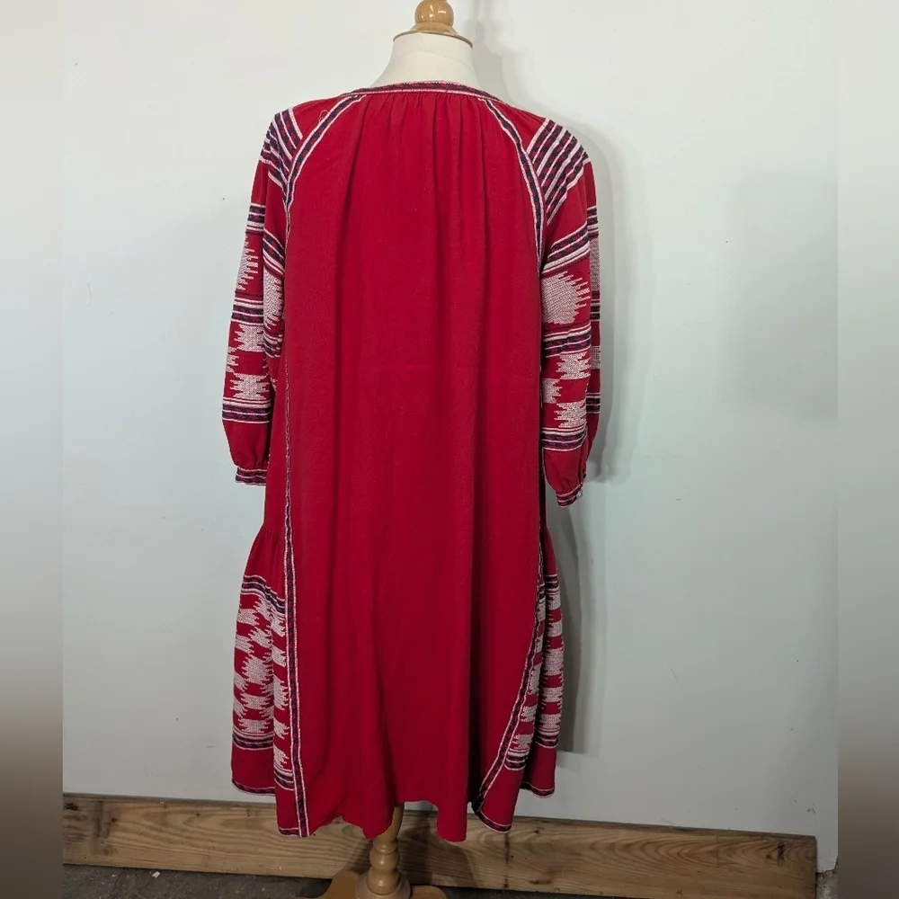 mo haun stylish red